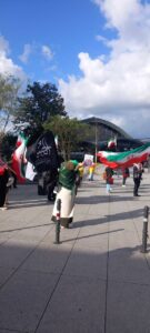 تظاهرات علیه طرفداران اندک جمهوری اسلامی ایران در شهر کلن – آلمان